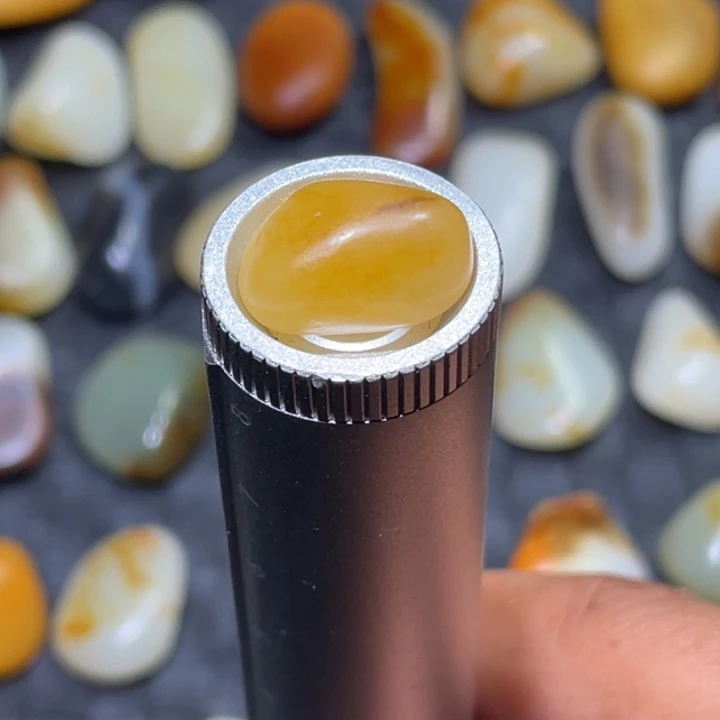 和田玉车挂未镶嵌3克原籽无修