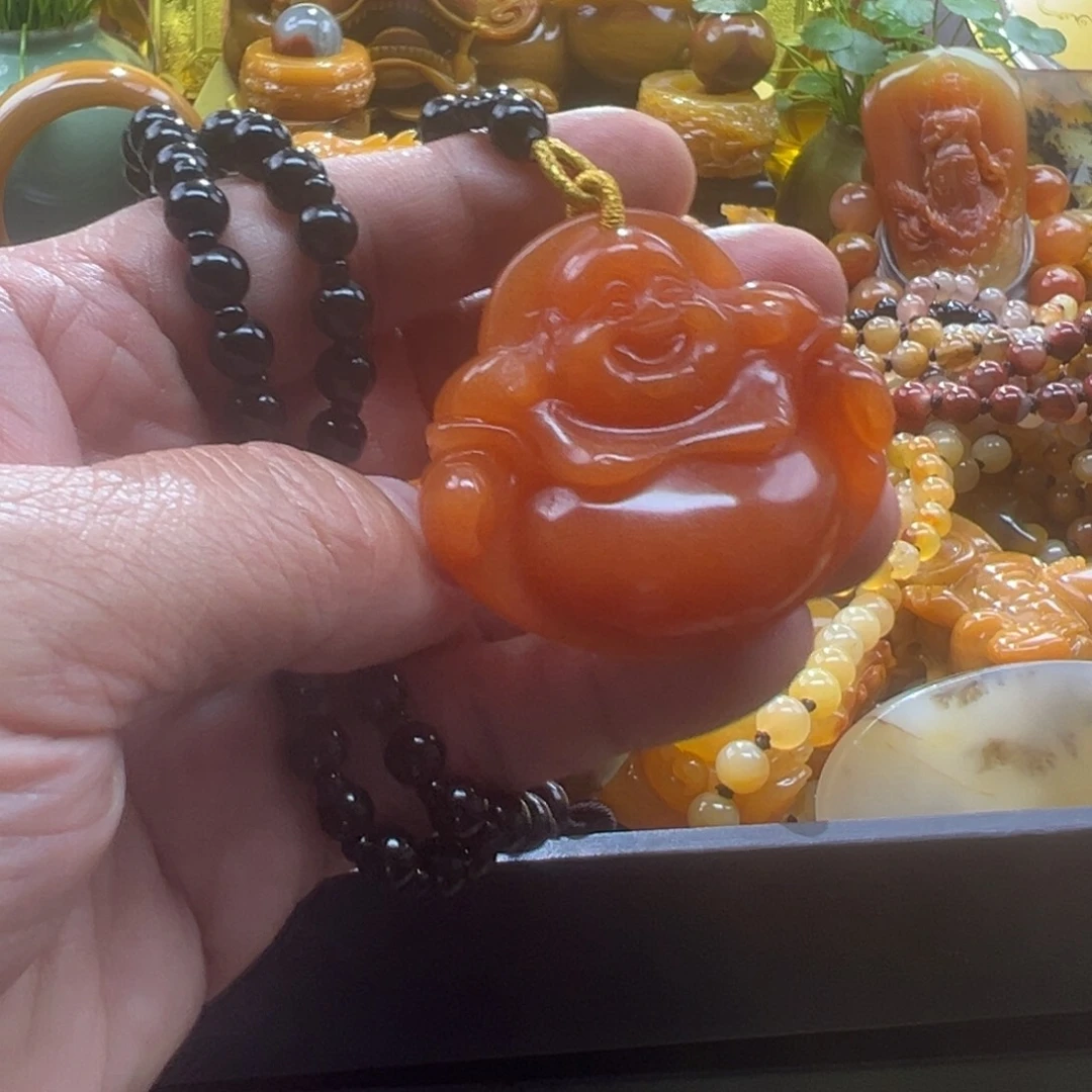 石英质玉未镶嵌颈饰