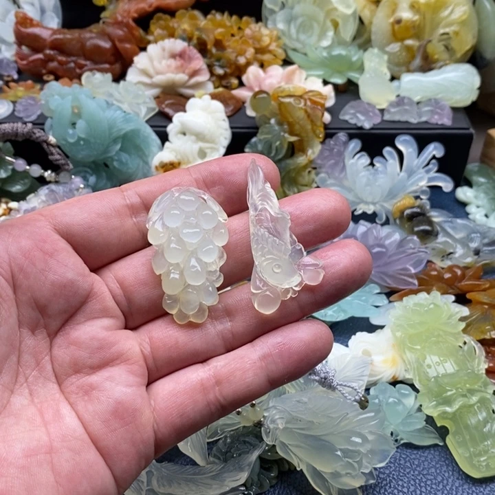 蛇纹石玉合金颈饰