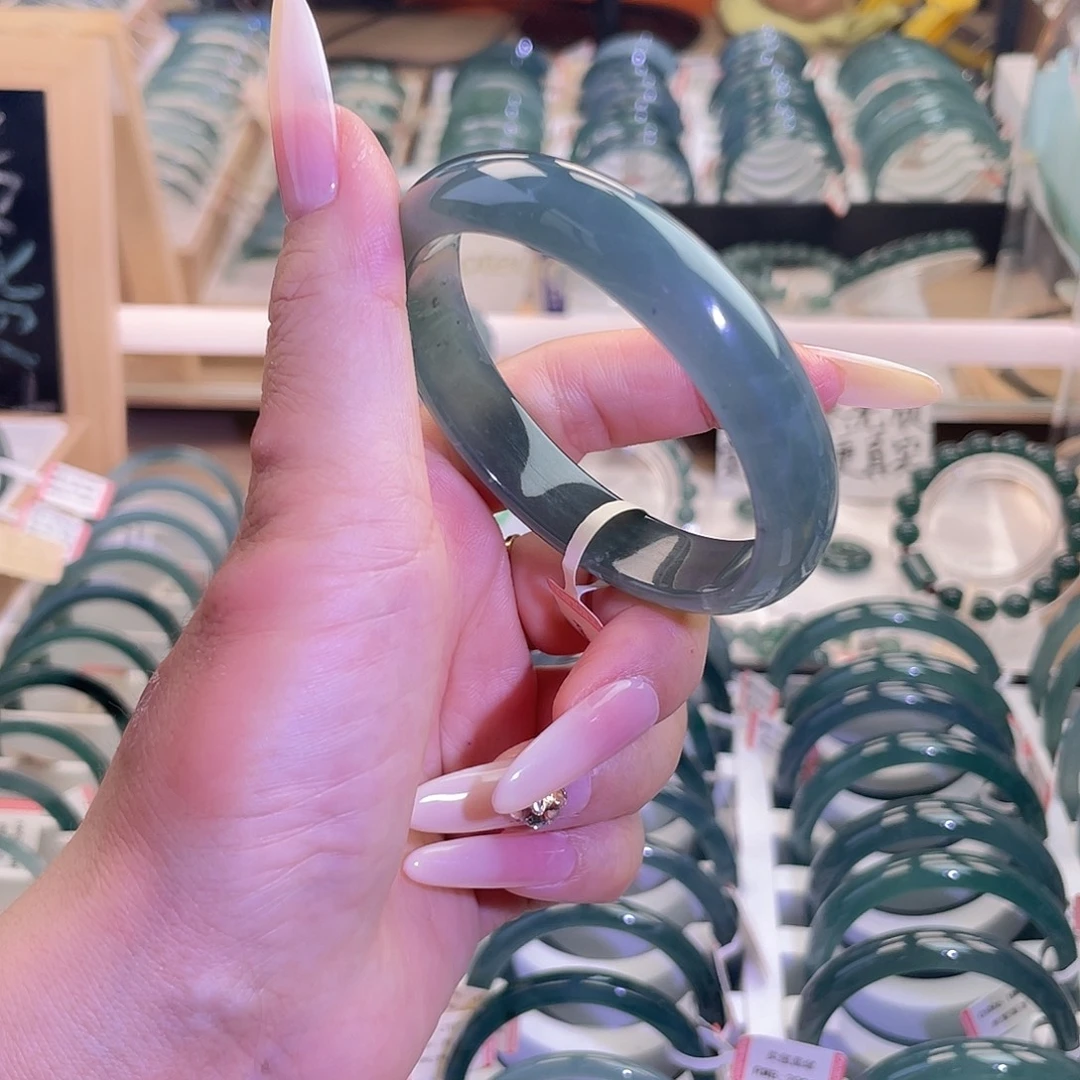 翡翠未镶嵌手镯54-55圈