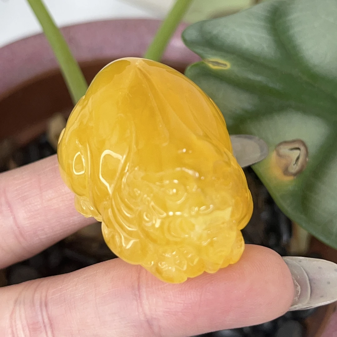 天然原矿无优化无烤色无补胶无煮蜜无辐照蜜蜡貔貅吊坠（1220）