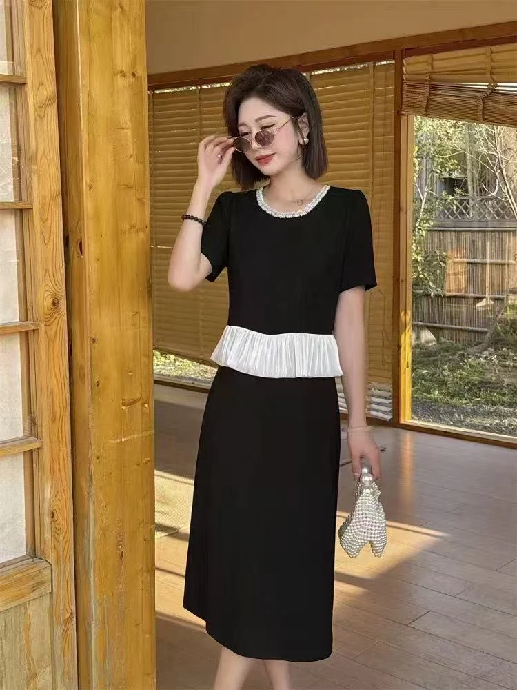 夏季时尚圆领收腰珍珠领拼花边显瘦设计感连衣裙