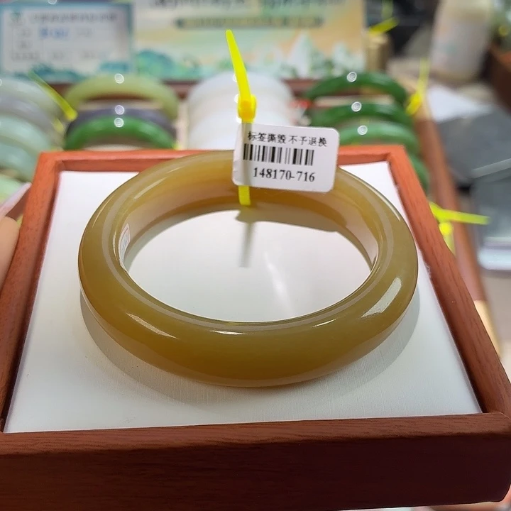 和田玉未镶嵌手镯21