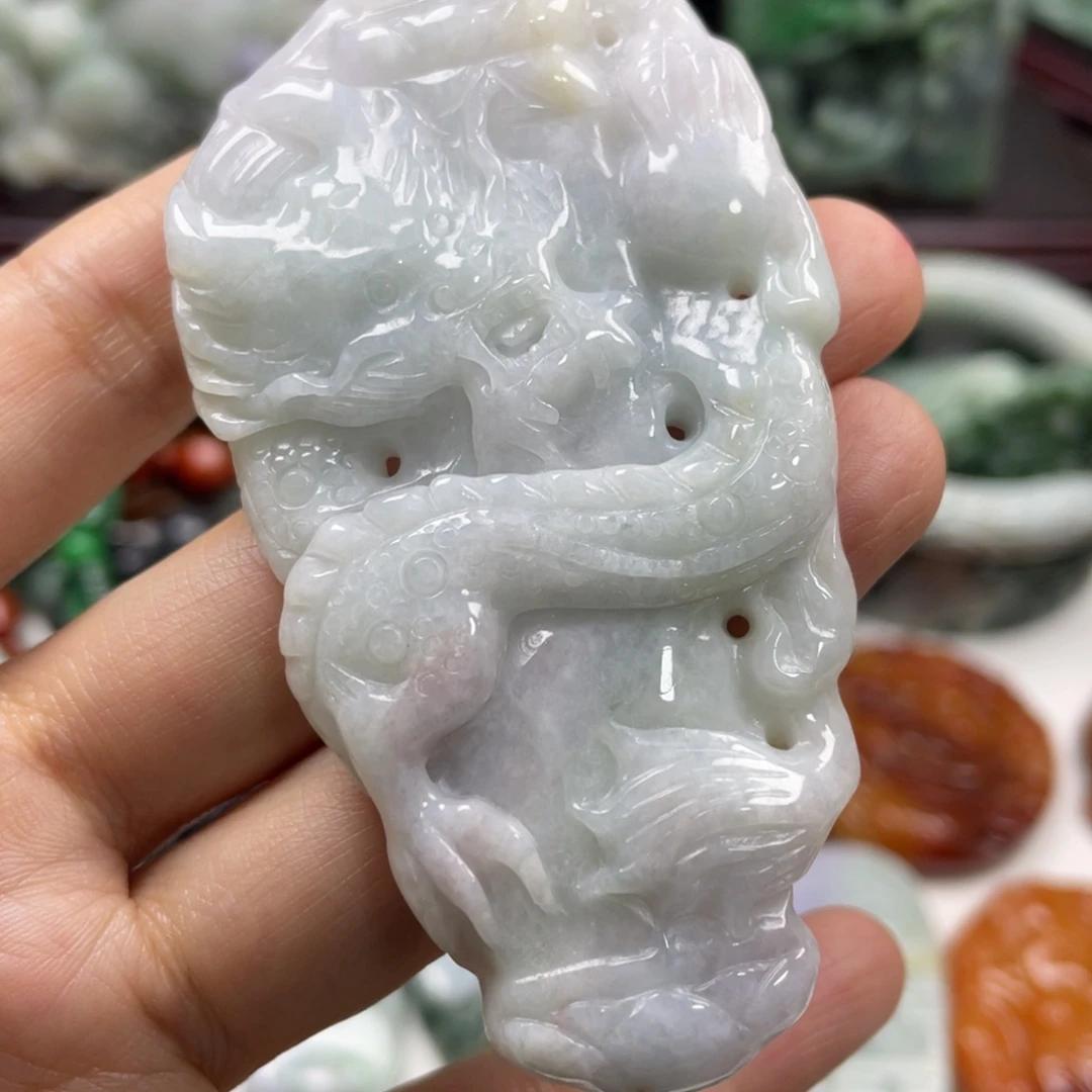 翡翠未镶嵌颈饰牌子