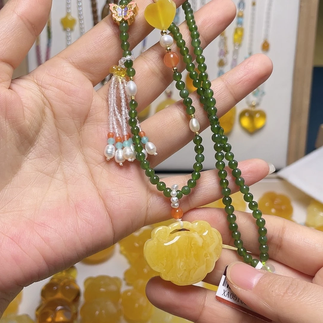 琥珀未镶嵌裸石吊坠