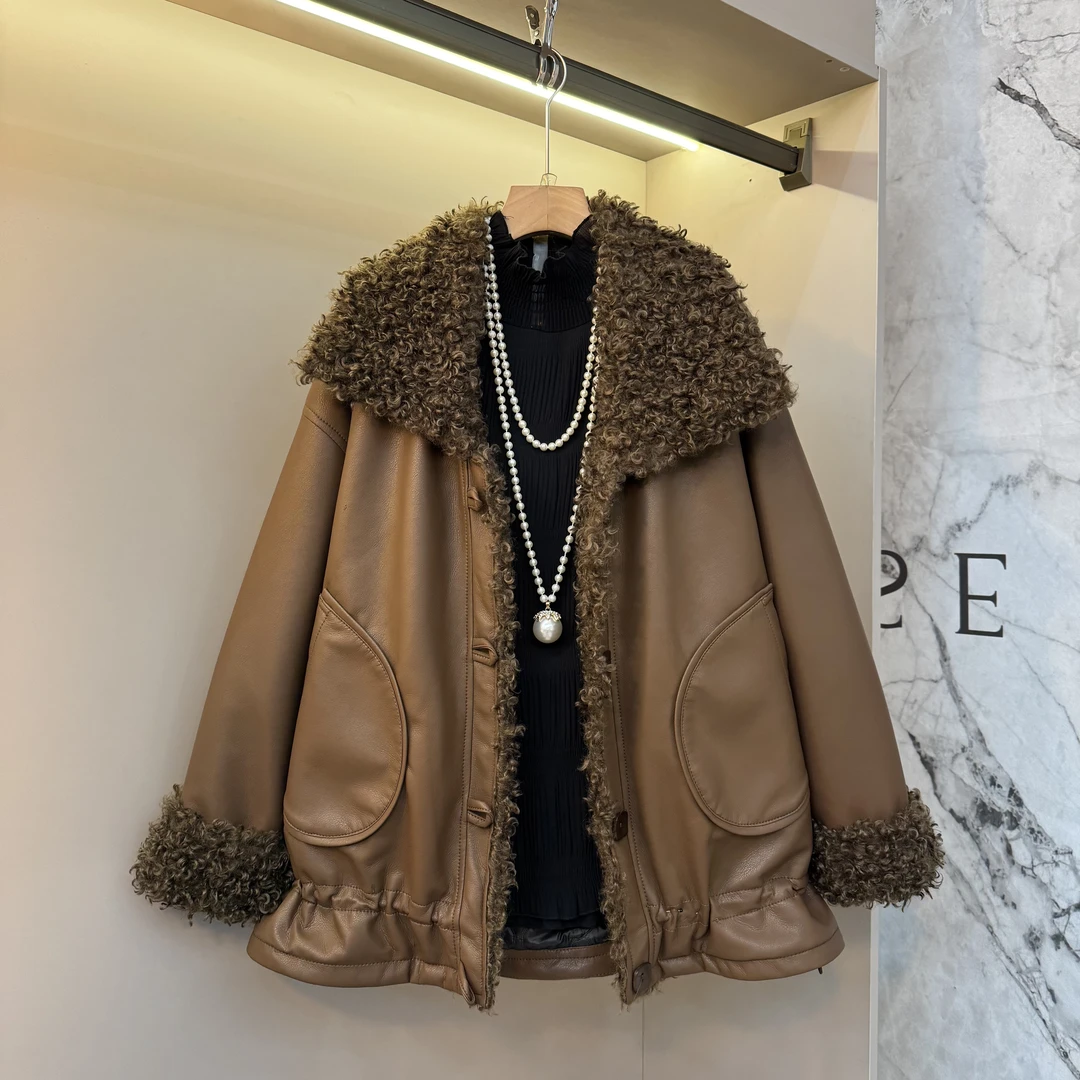 2025大码高级感超火胖mm洋气美式复古翻领宽松显瘦皮外套8305