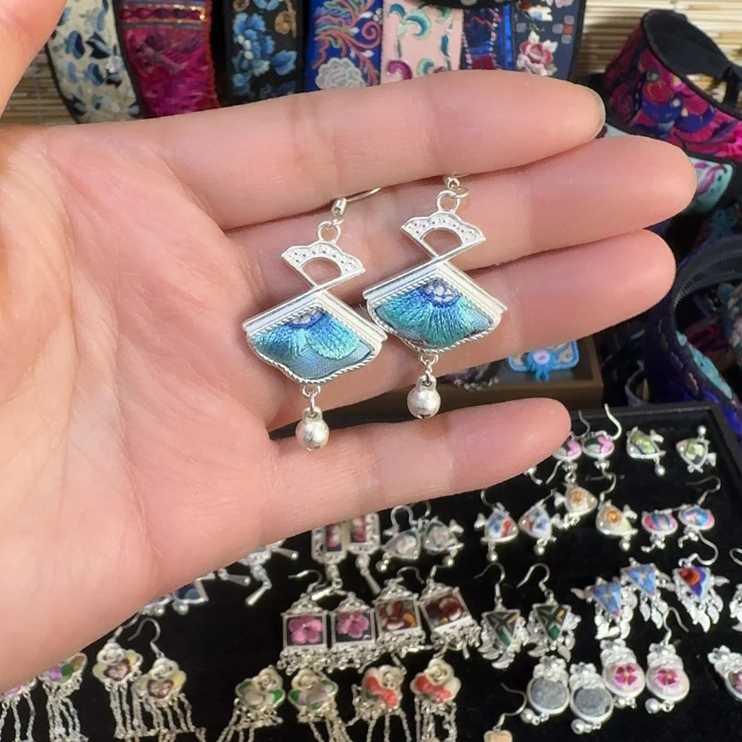 织绣民族风刺绣耳环