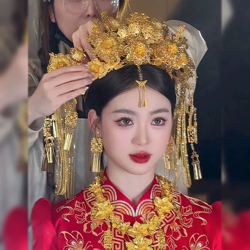 2025新款中式新娘秀禾服汉服龙凤褂发饰奢华金色长流苏大凤冠配饰