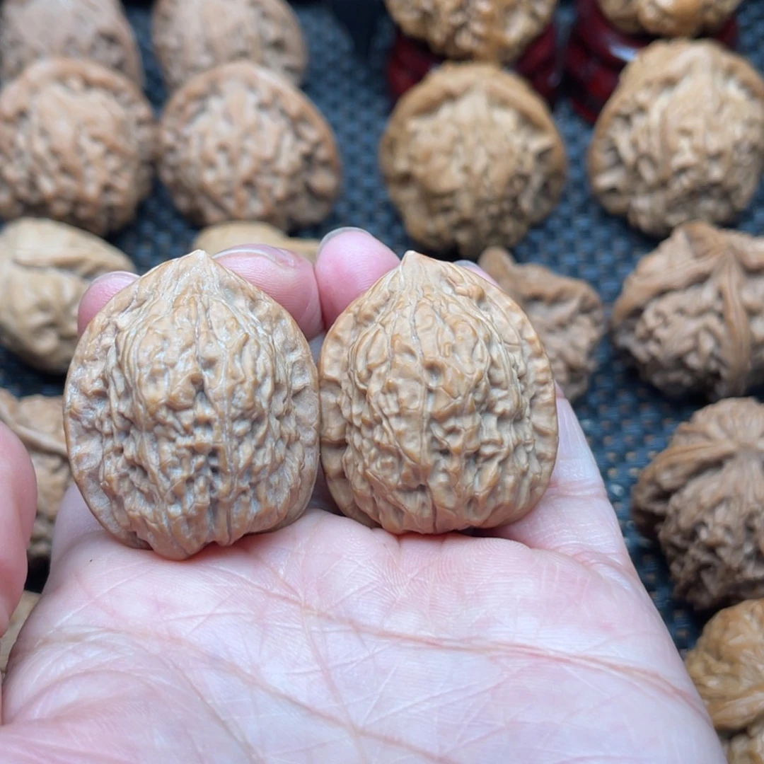 小****文玩核桃吊坠金钱豹