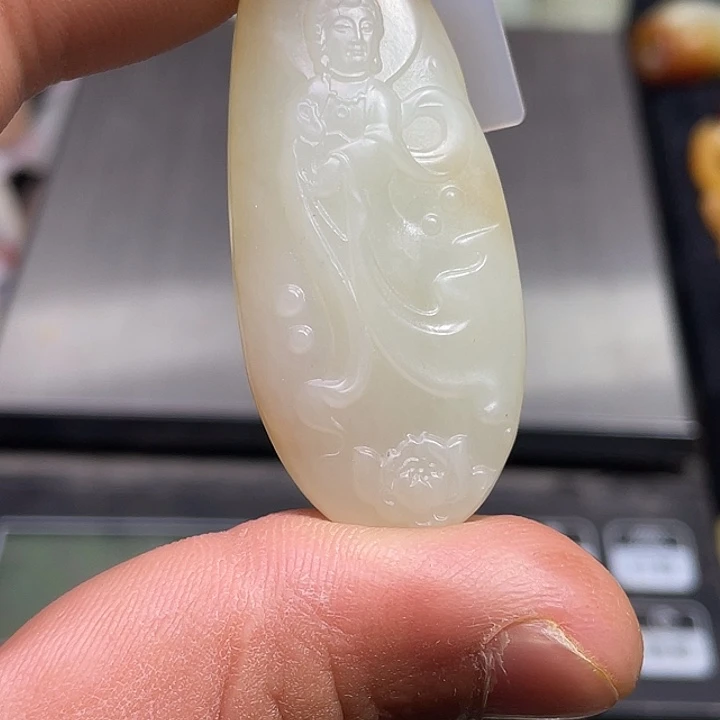 和田玉（糖玉）未镶嵌吊坠(不含链)s****8吊坠