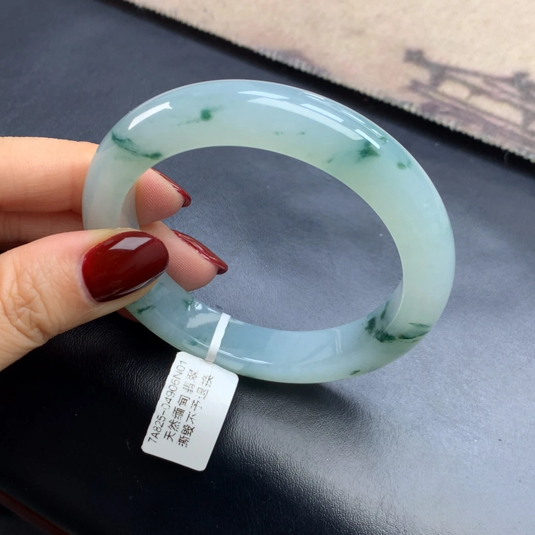 翡翠未镶嵌手镯飘花