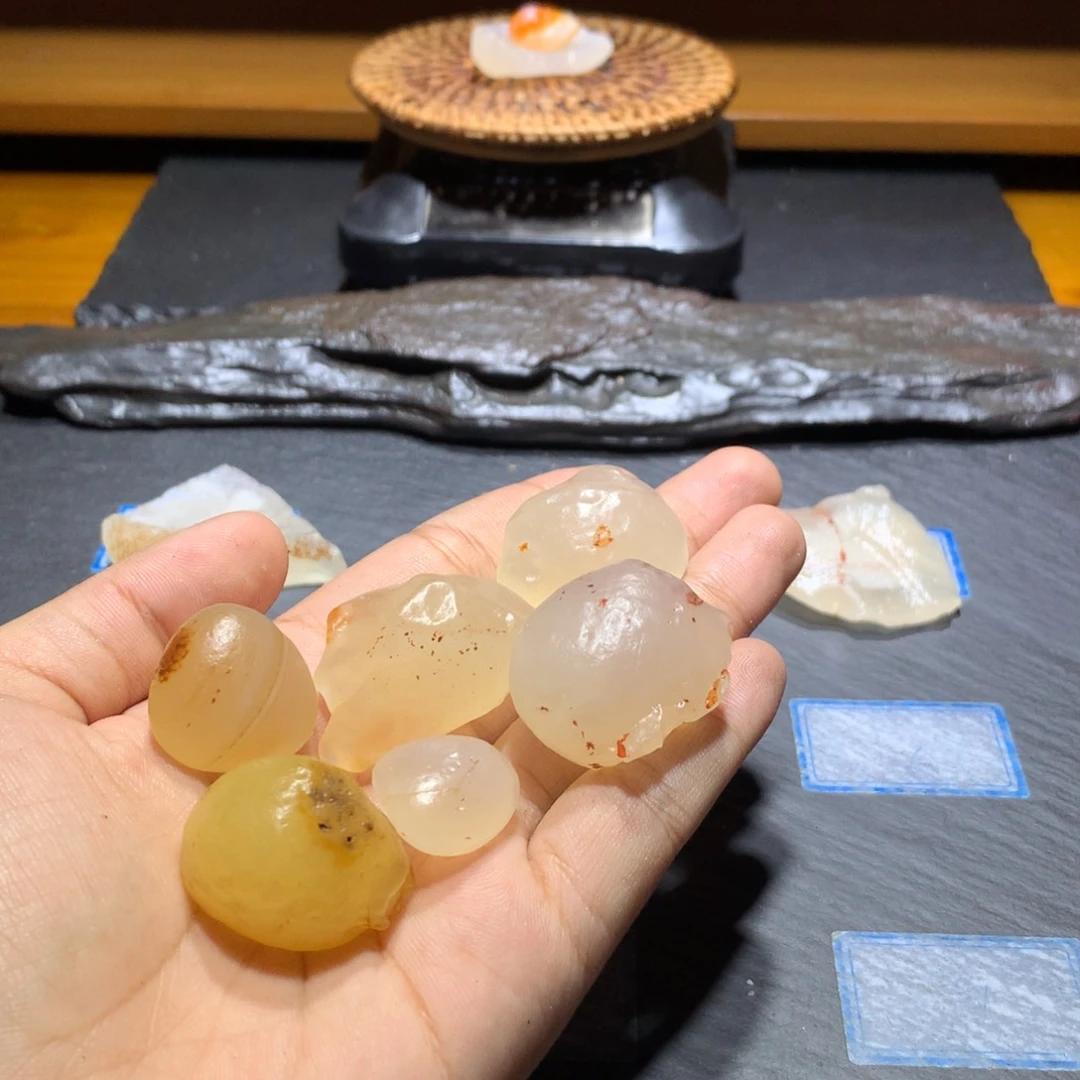 未镶嵌玛瑙/玉髓珠宝奇石