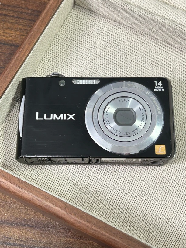 9新 Panasonic/松下 fh2 黑色 拍照数码相机学生便携