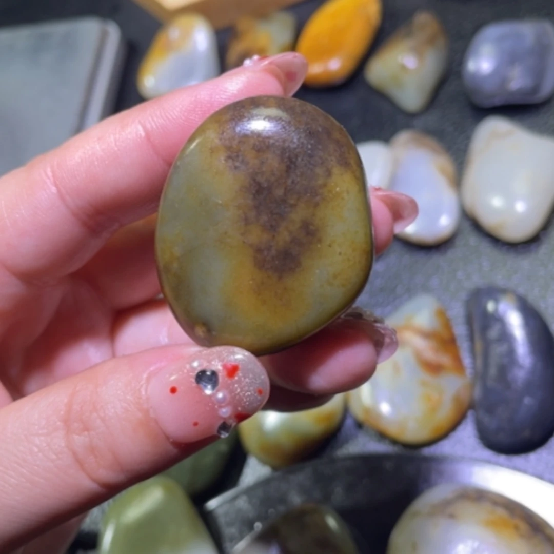 【闪购商品】颈饰未镶嵌和田玉