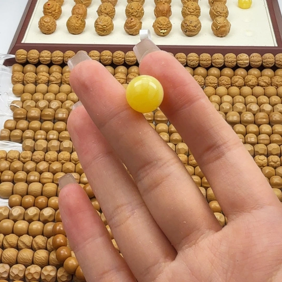 李***岩猴头核桃吊坠配饰