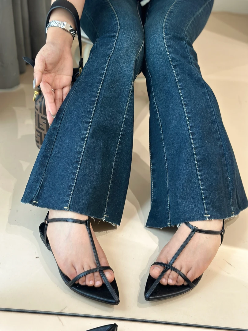 大顾家【水泥灰】大喇叭裤腿超洋气显腿长牛仔微喇裤