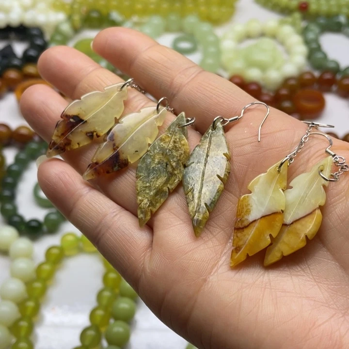 蛇纹石玉耳坠3对未镶嵌