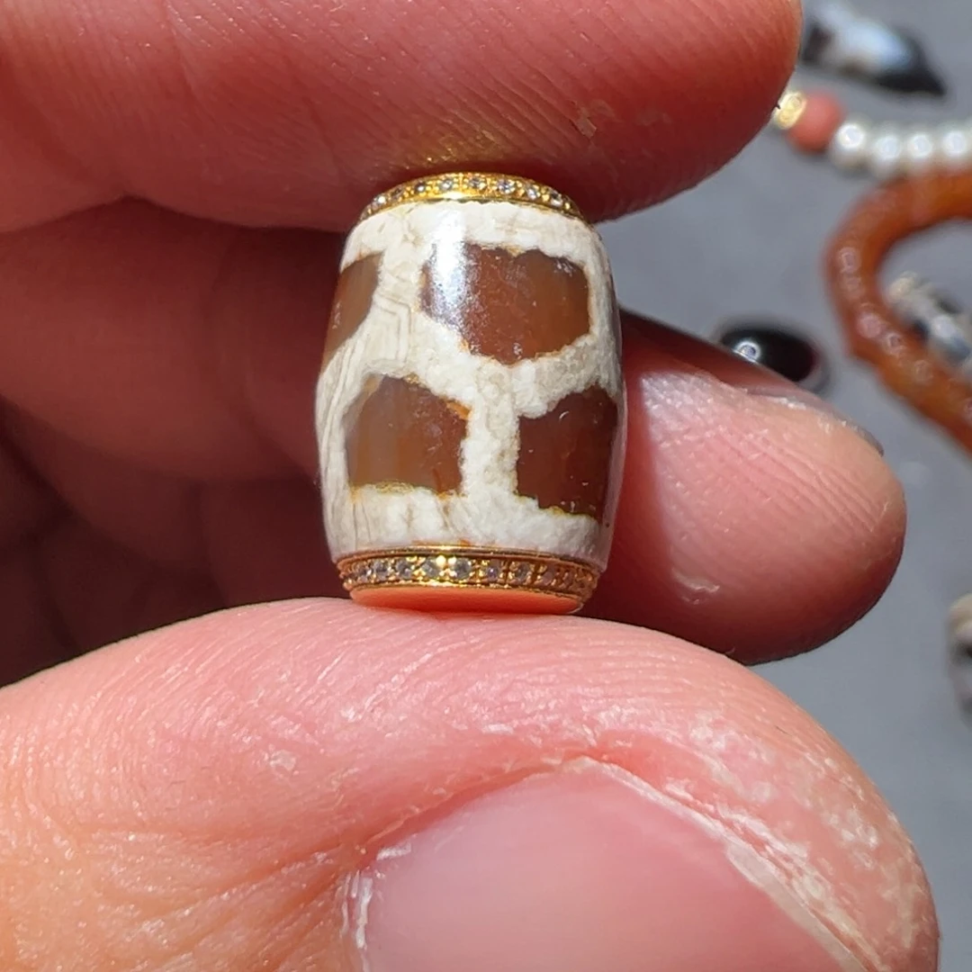 玛瑙/玉髓颈饰18K金镶嵌李*萬