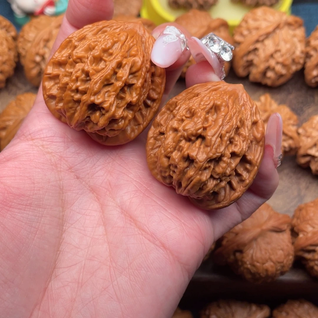 文玩核桃把件全品鸭蛋虎头38