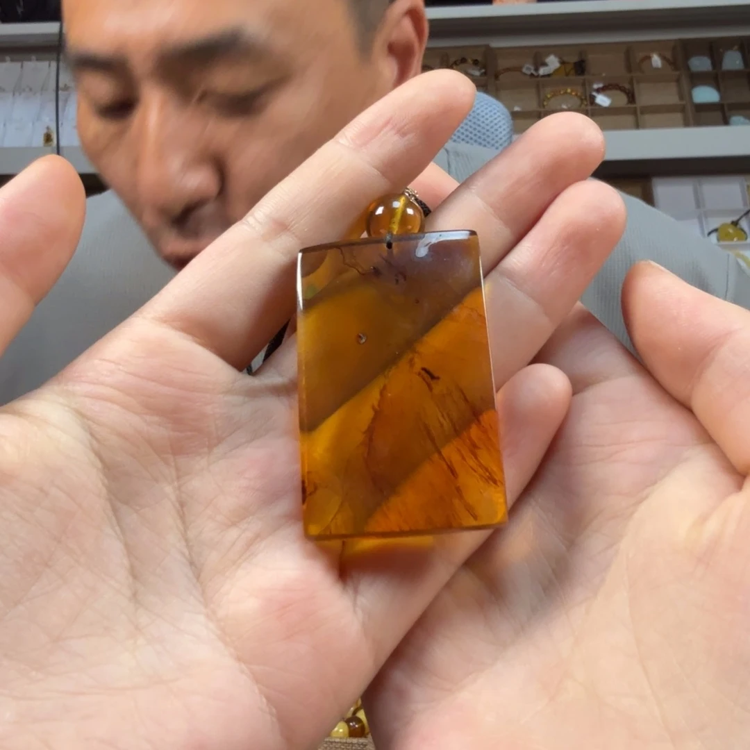 未镶嵌颈饰琥珀s890山水牌