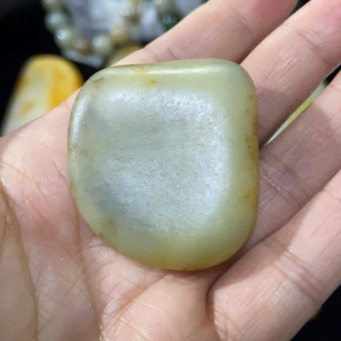 和田玉（糖玉）未镶嵌挂件