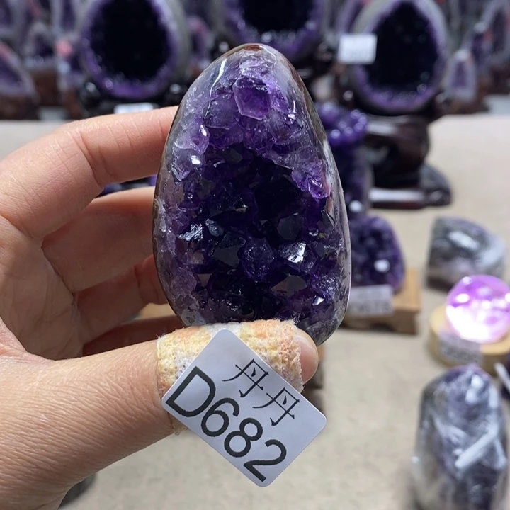 未镶嵌水晶大型摆件（非配饰）