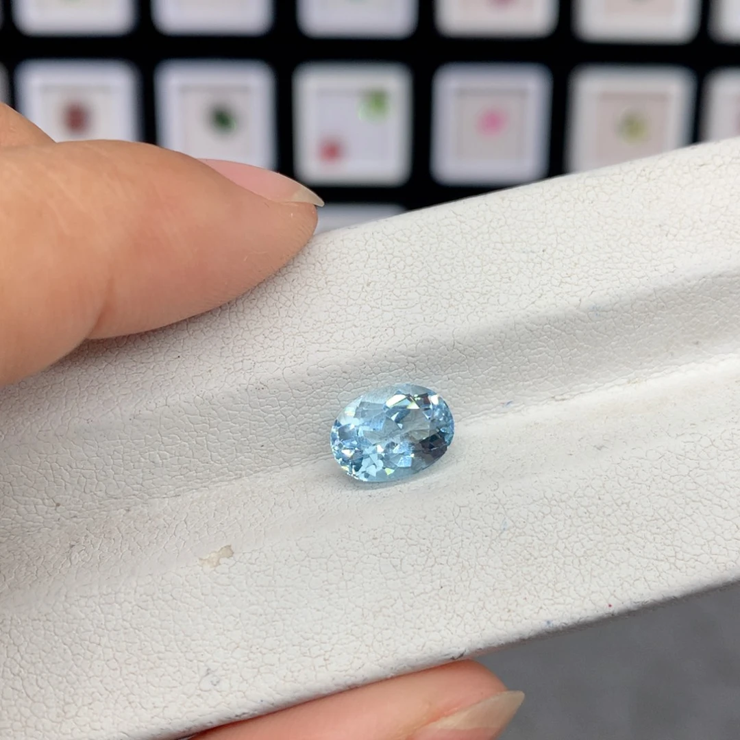 海蓝宝石裸石未镶嵌7*9.3mm