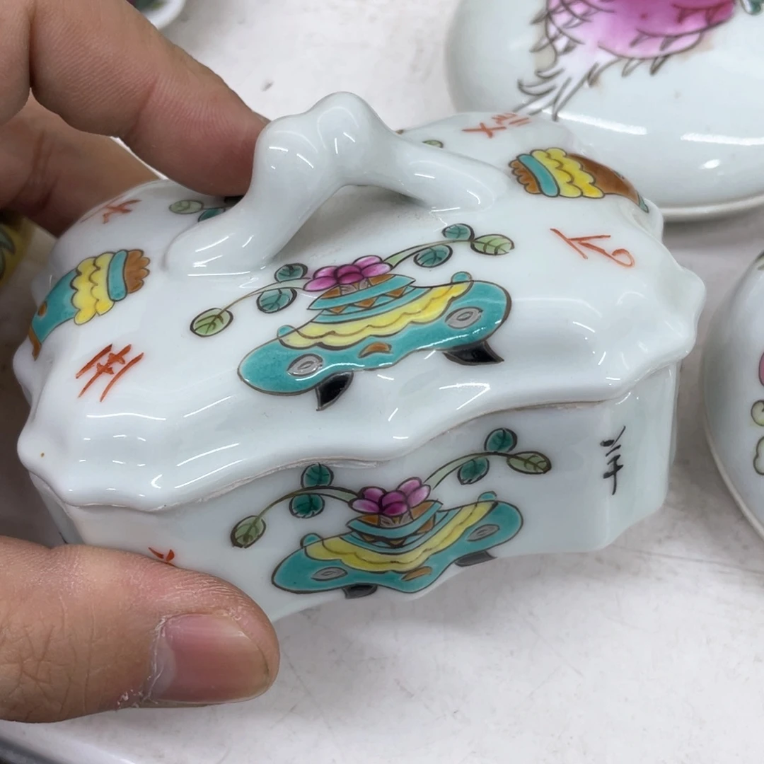 摆件手绘陶瓷作品欣赏