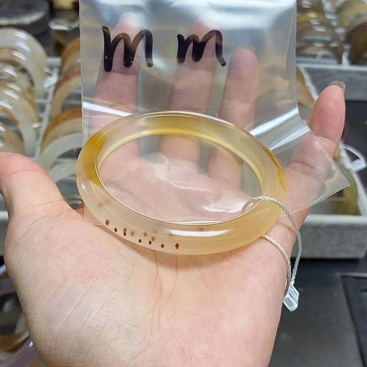 m***m玛瑙/玉髓未镶嵌珠宝半成品