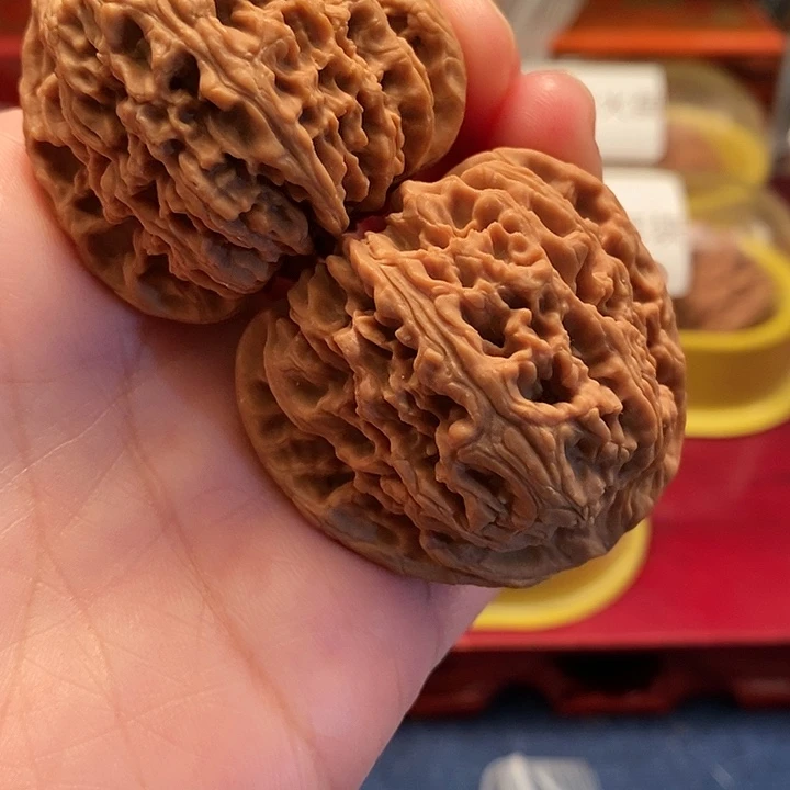 【闪购商品】文玩核桃吊坠凡**物南疆