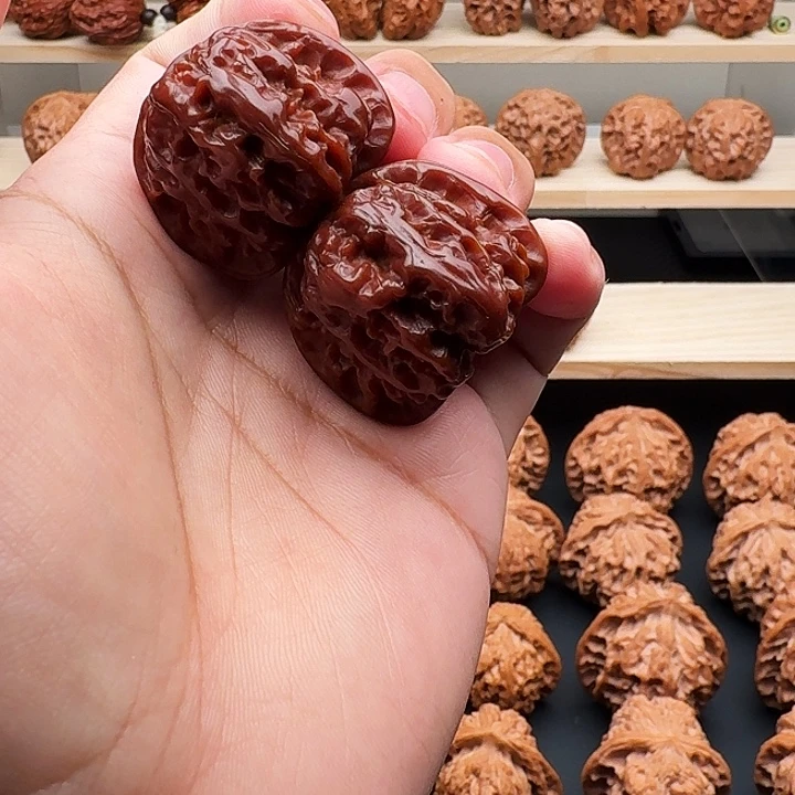 文玩核桃吊坠1111