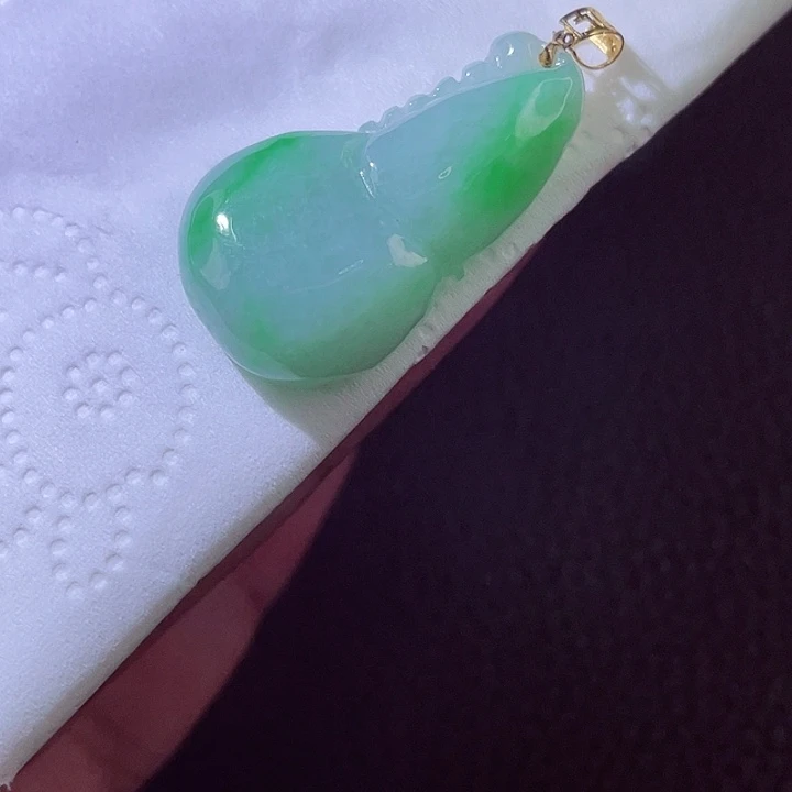 颈饰18K金镶嵌翡翠翡翠