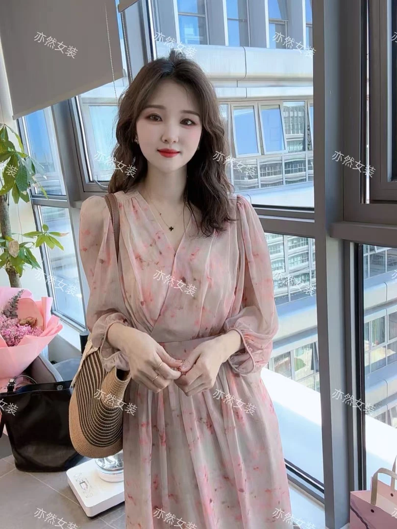 逃之夭夭粉色新款显白灯笼袖中长裙气质优雅2025女夏