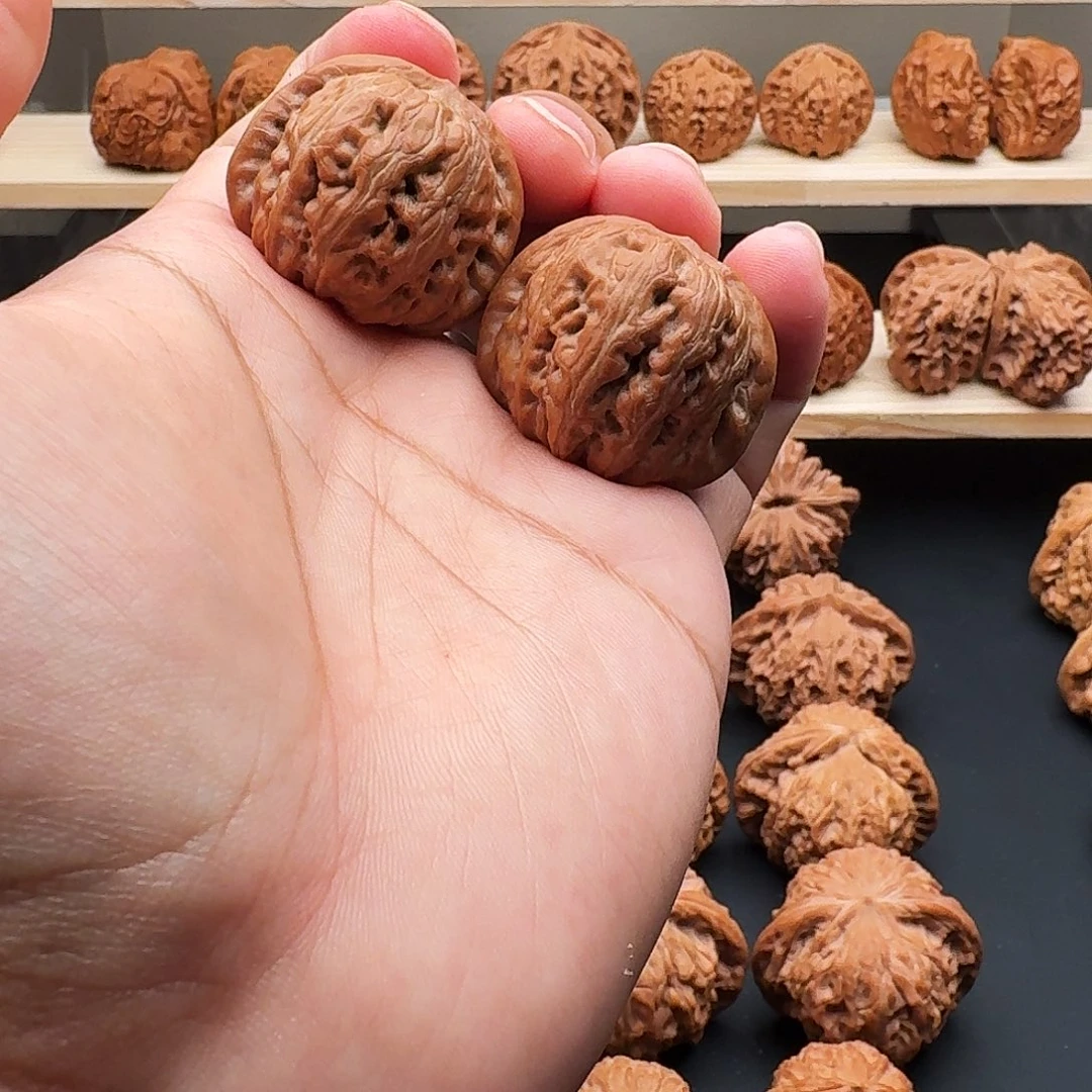 涂***爷吊坠文玩核桃小元宝