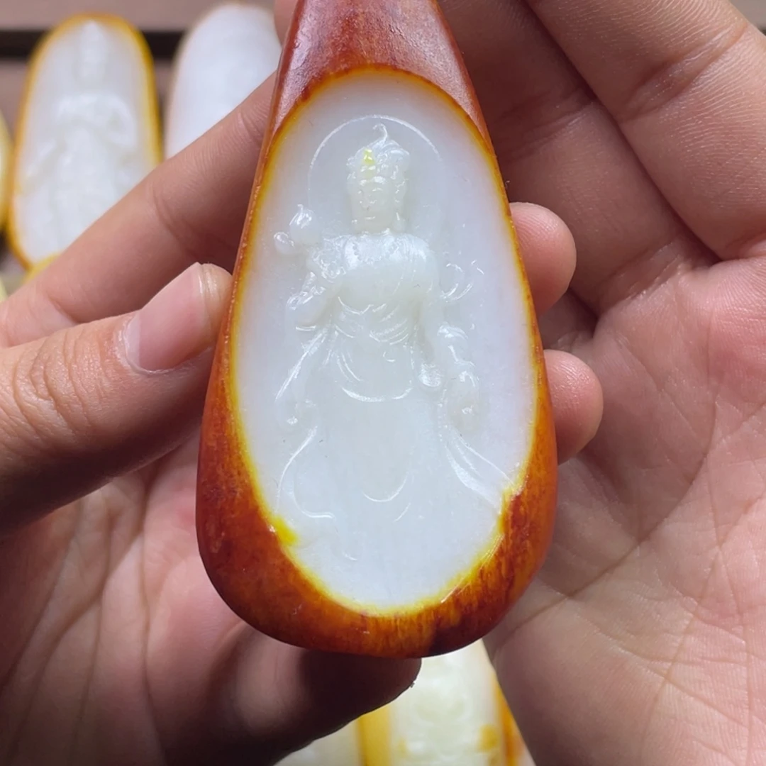 非金属观音吊坠。荷花观音