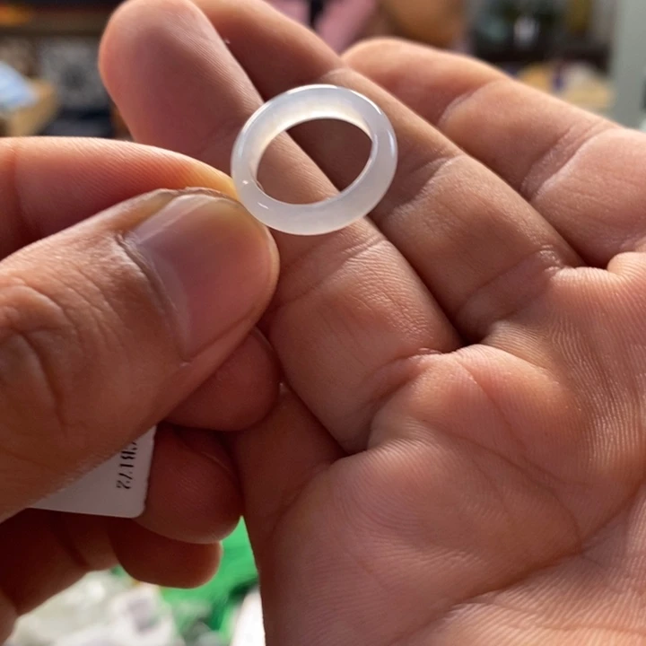 翡翠戒指未镶嵌翡翠戒指未镶嵌