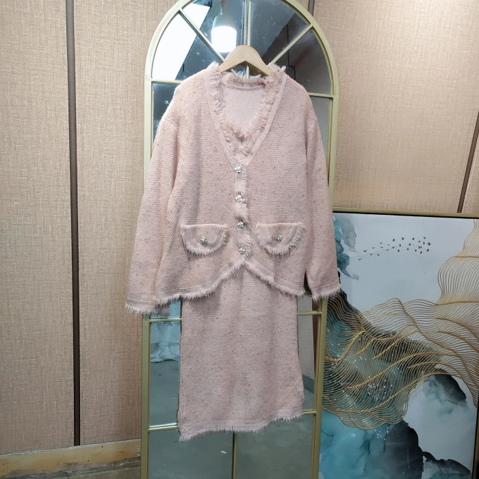 AF392孕妇粉色毛衣裙两件套90-130