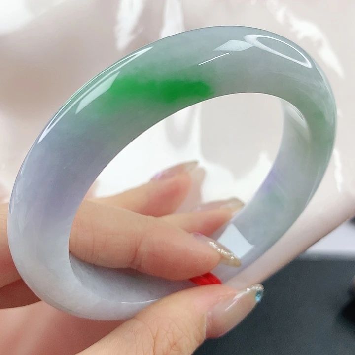 未镶嵌手镯翡翠，833