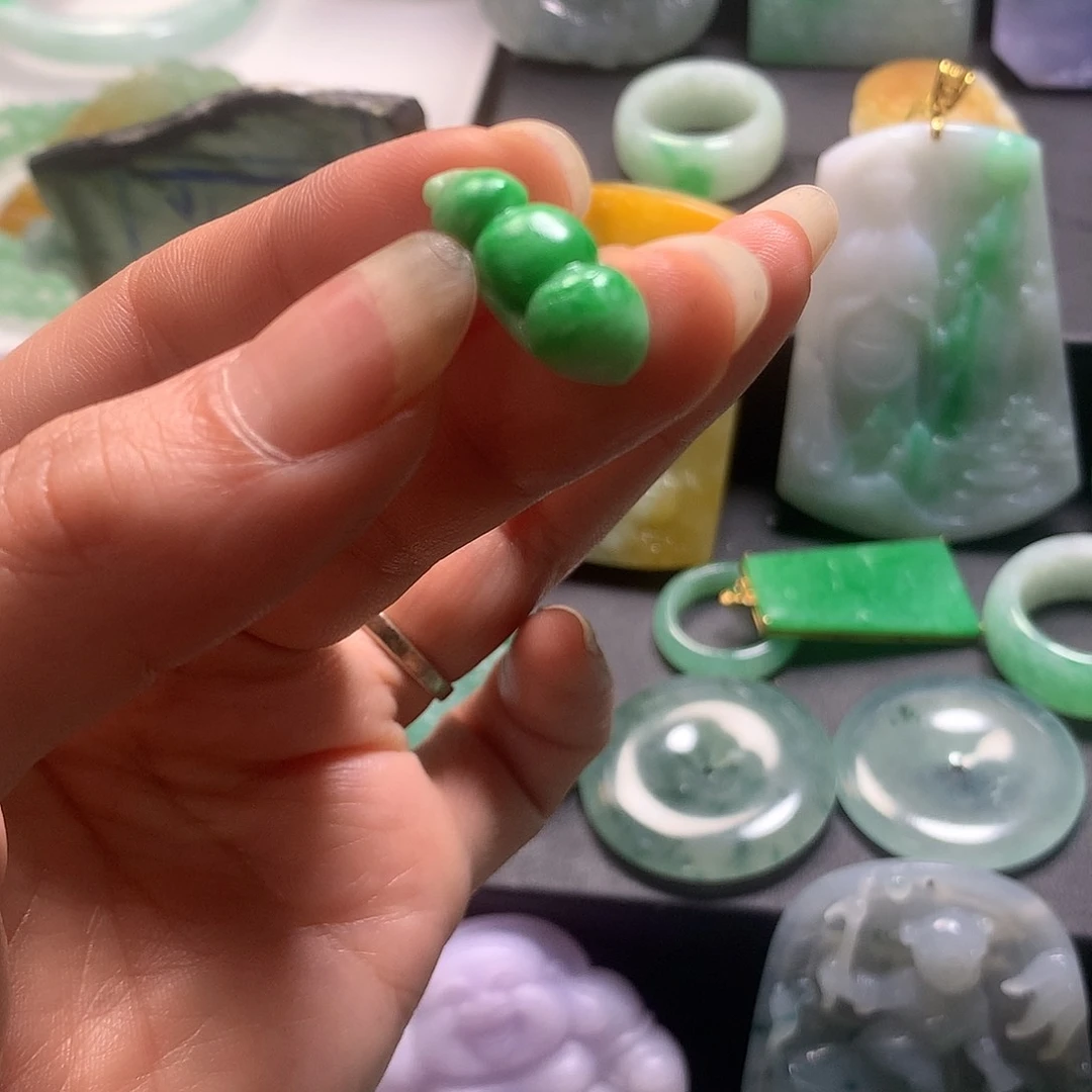 定制翡翠未镶嵌翡翠