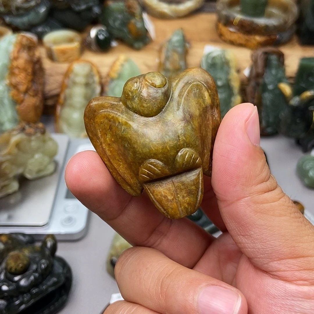 岫岩河磨玉（透闪石质玉）未镶嵌珠宝奇石