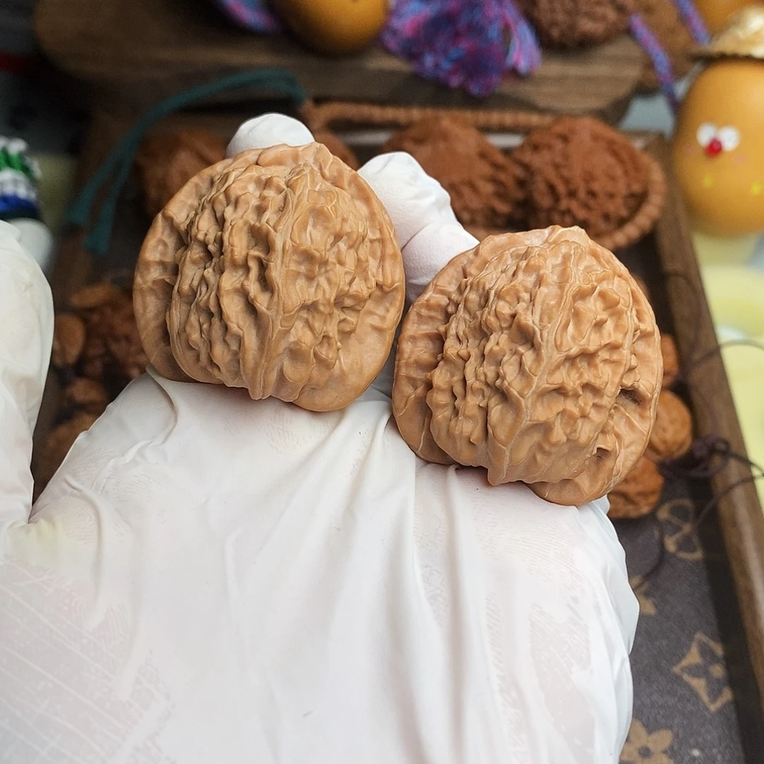 *****吊坠文玩核桃39白狮子