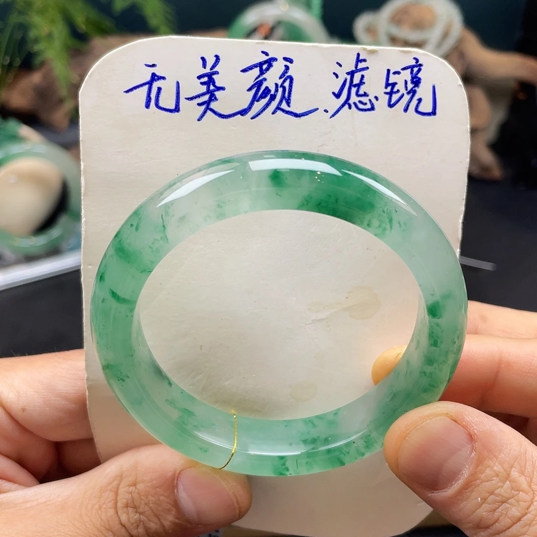 未镶嵌手镯石英质玉