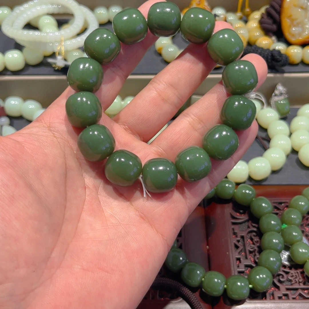 烝***1透闪石质玉未镶嵌手链