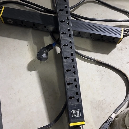 大哥看好下单闪电购9孔