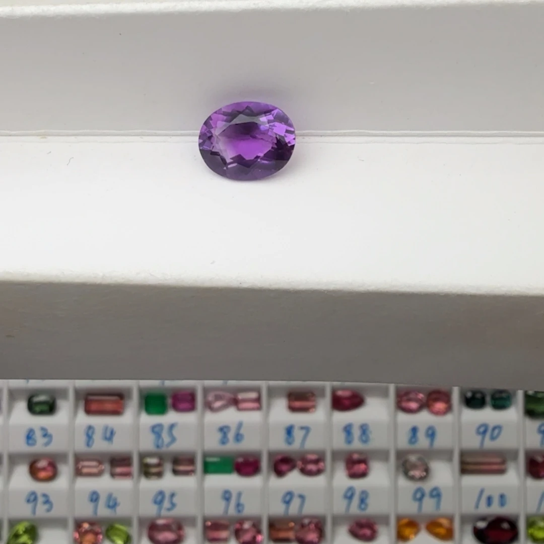 未镶嵌紫晶笔搁天然2.46克拉