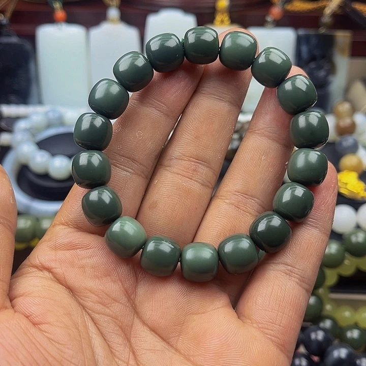 未镶嵌手串和田玉大****?