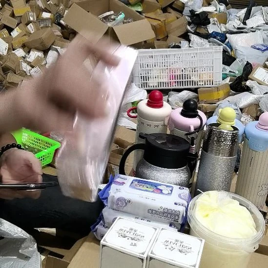 夜夜的黑鸦香水一瓶。90毫升