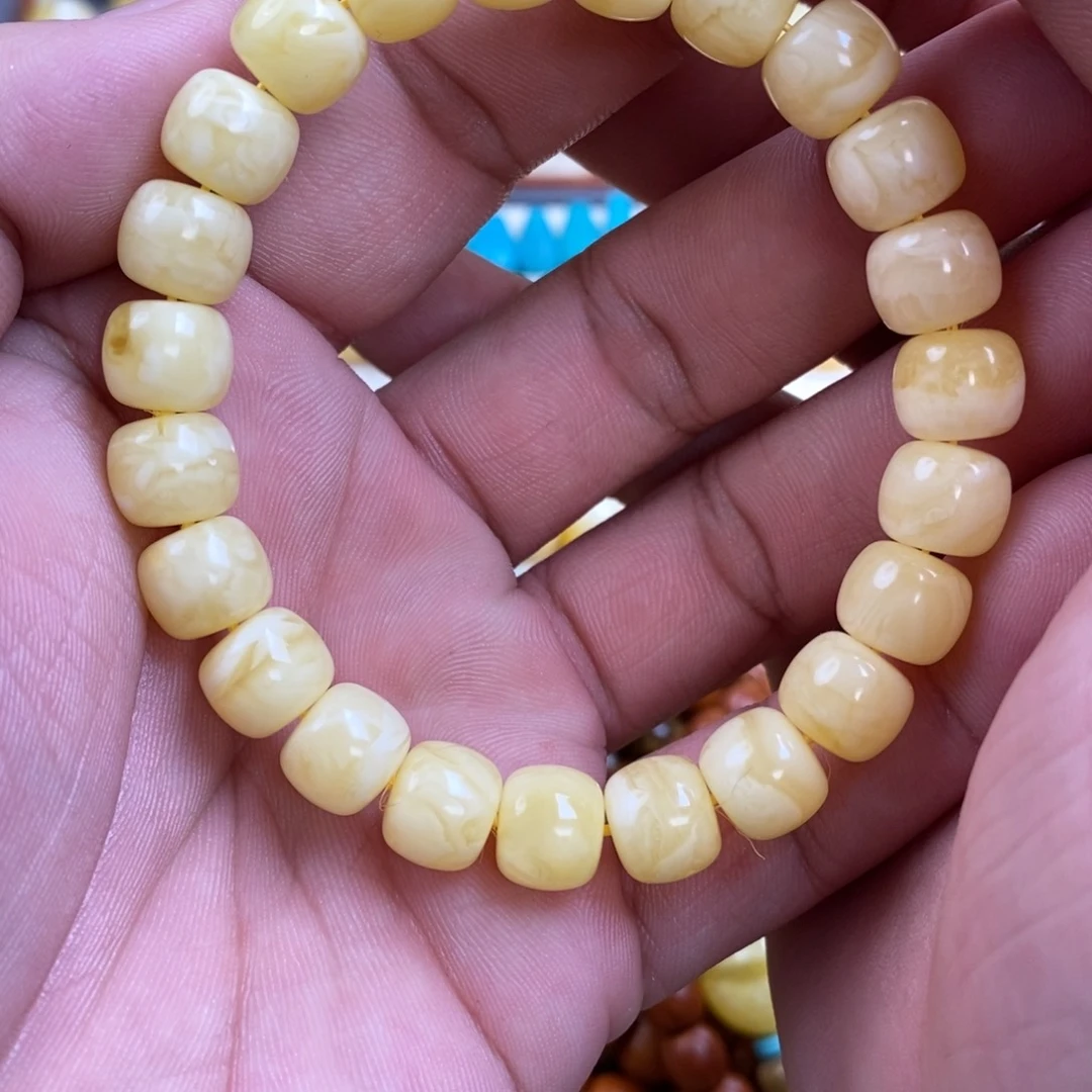 蜜蜡裸石未镶嵌世***廖