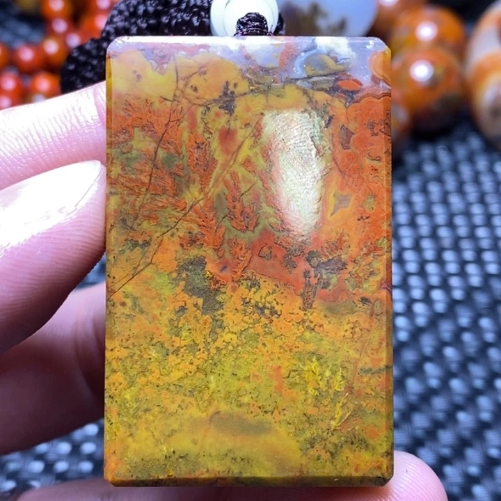 玛瑙/玉髓颈饰未镶嵌郑**闫