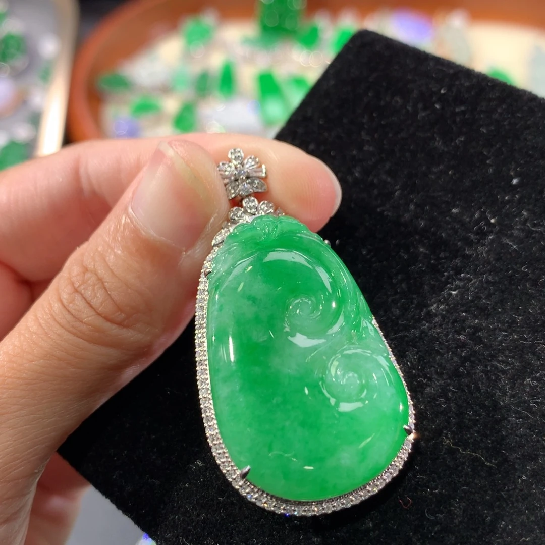 翡翠18K金镶嵌吊坠(不含链)